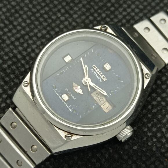 Vintage 1982 Citizen Automatic Womans Silver Watch W/daydate & Blue accents main image 7